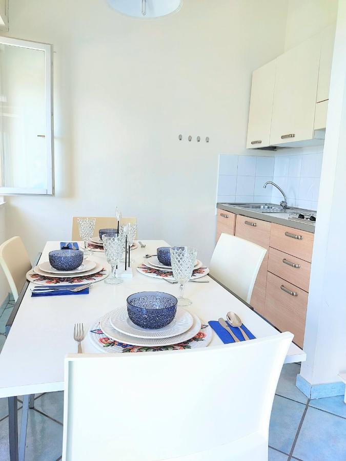 Reale Apartments 泰拉奇纳 外观 照片