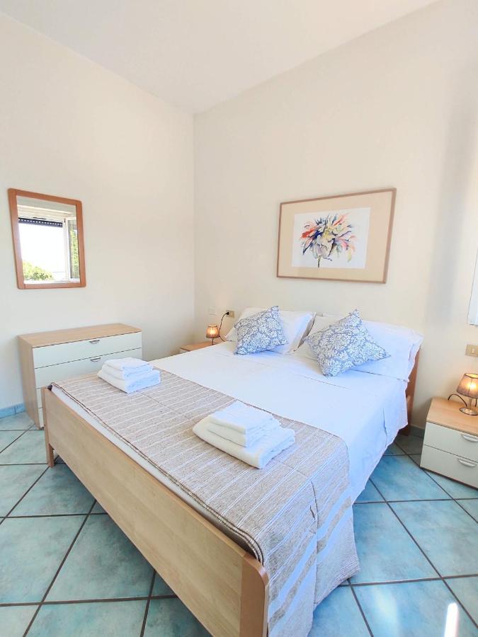 Reale Apartments 泰拉奇纳 外观 照片